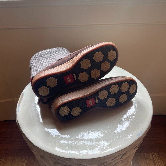 The North Face Insulated Alana Suede Fold Over Sweater Boot - Picture 5 of 7